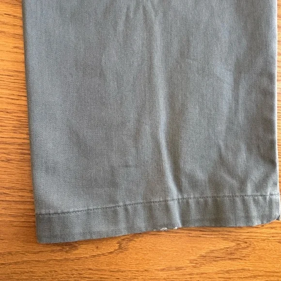 Eddie Bauer Men's Relaxed-Fit 100% Cotton Gray-Green Chinos, 40 - Picture 10 of 10